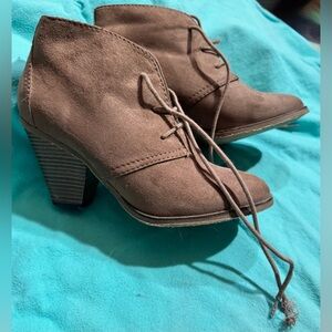 Stylish Brown Ankle Boots